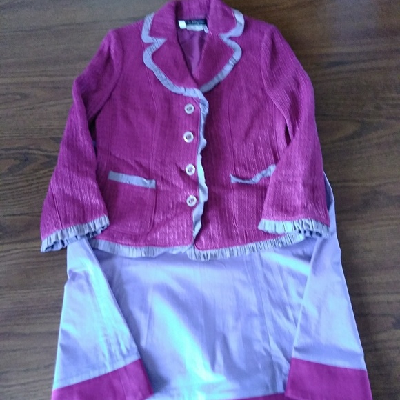 Vintage Salvatore Ferragamo Skirt Suit, Italy - Picture 16 of 16